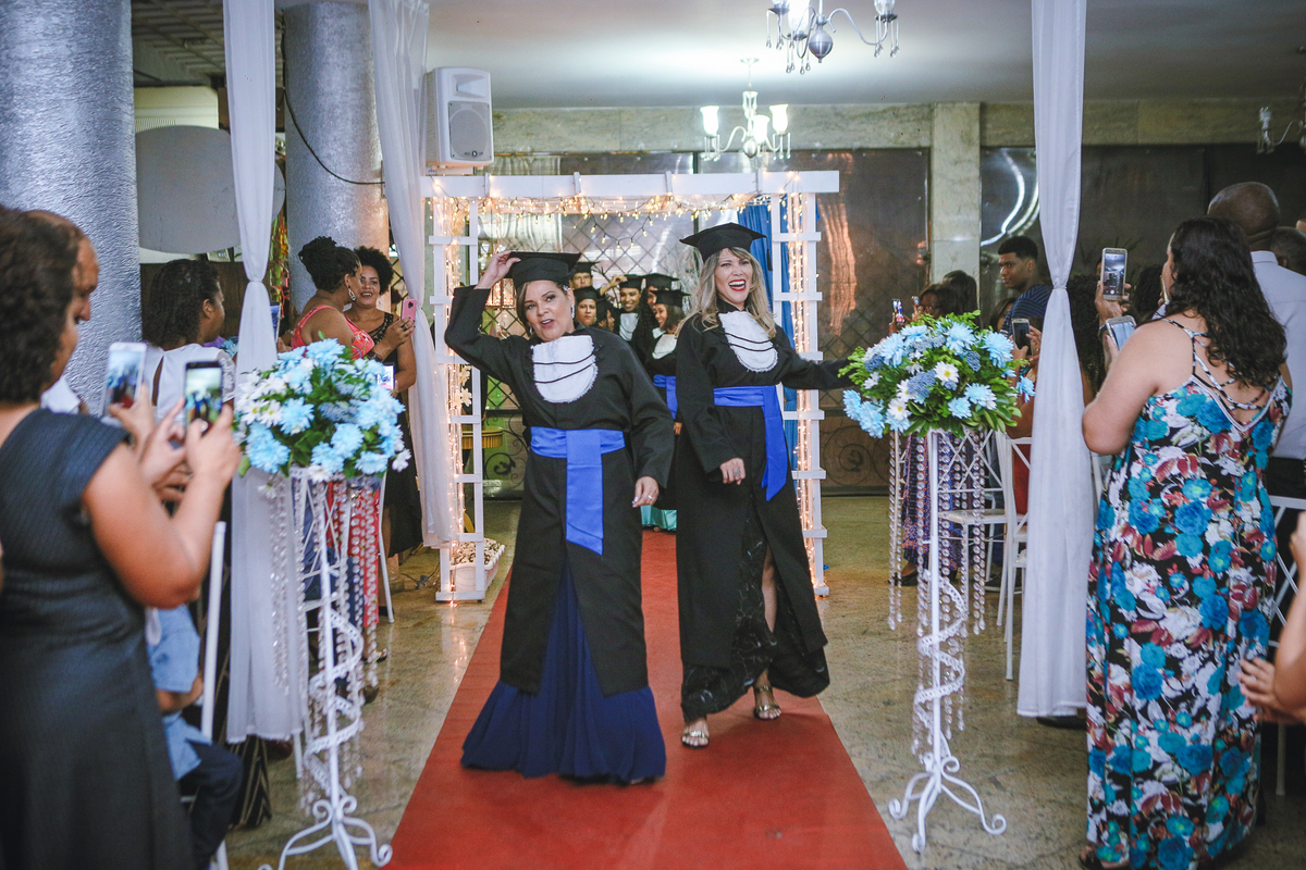 salão de festa em belfod roxo