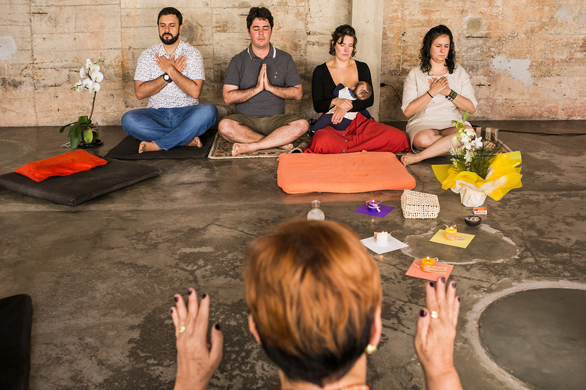 avó abençoando sua neta, os pais e padrinhos, por Adriana Costa