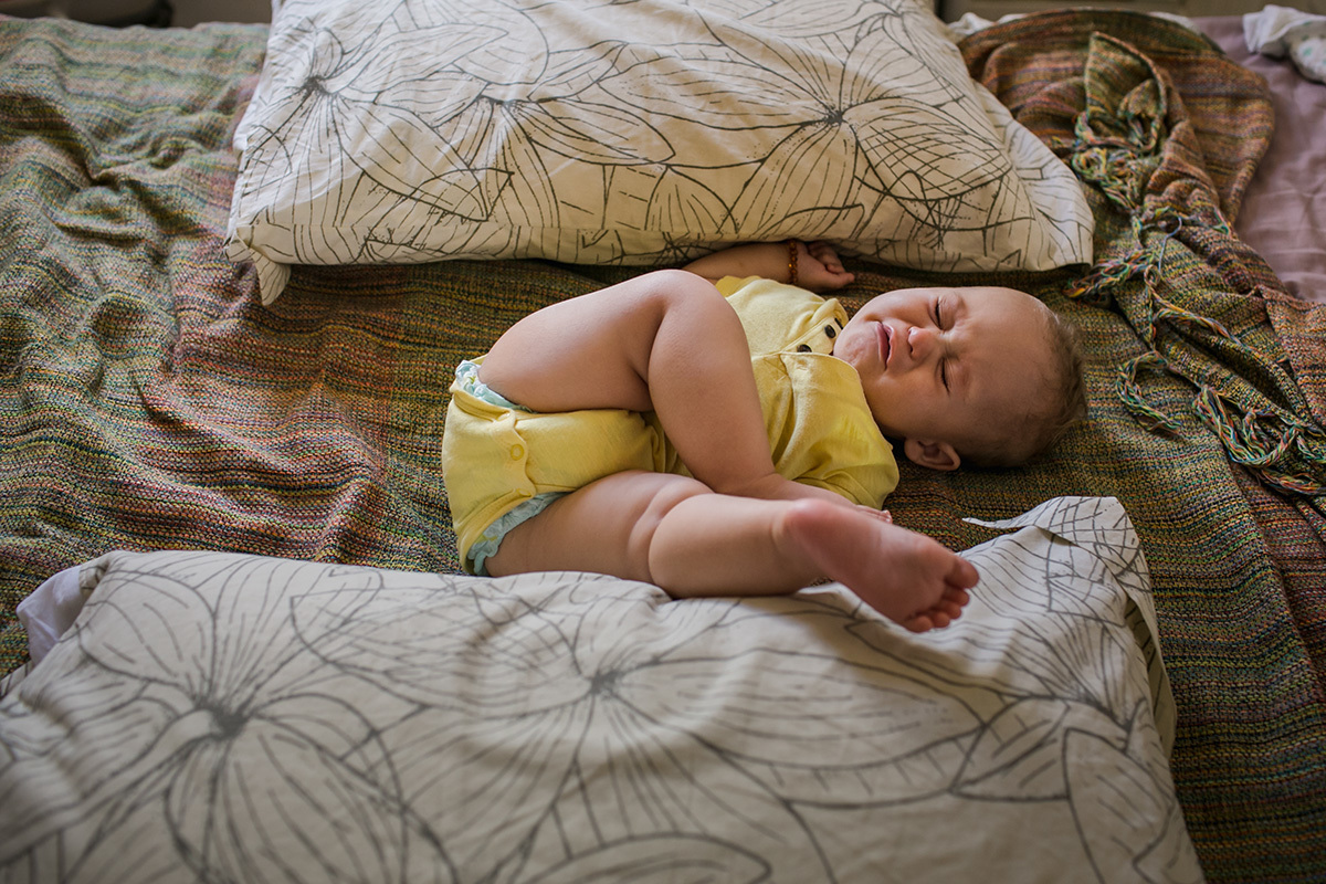 bebê chorando ao acordar, por adrianacostafotos