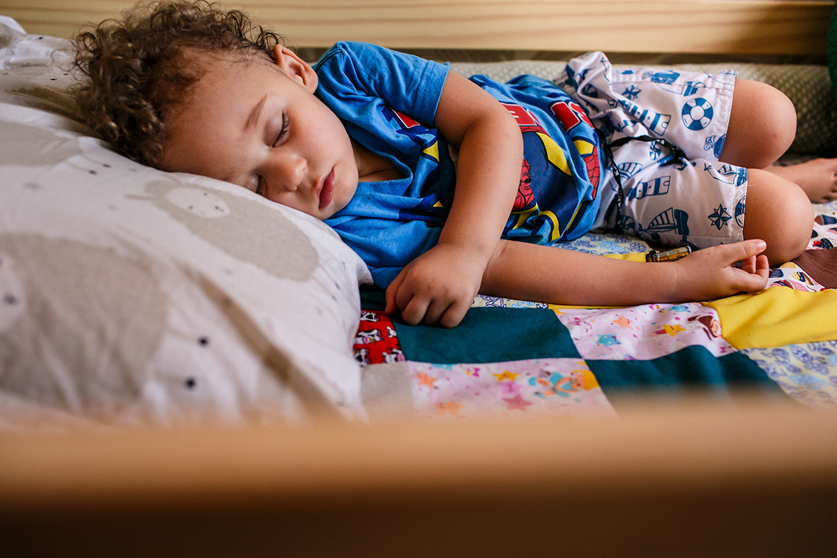 menino dormindo