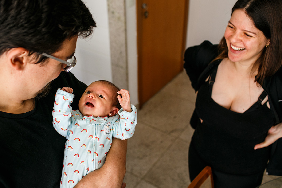 acompanhamento da família com bebê recém-nascido