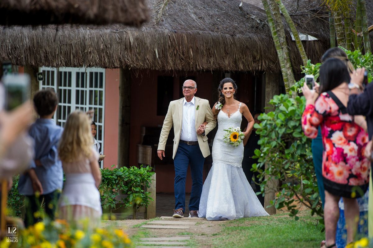 Casamento em Búzios, Nanda e Victor, decoração Vagalumes e Pirilampos e Fotografia do Lenine Serejo? Quer mais? Teve Bendito Casamento. Foto 36