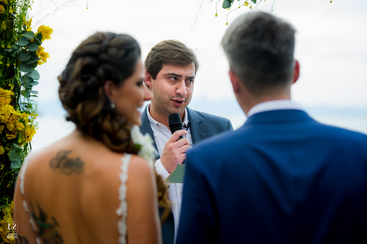 Casamento em Búzios, Nanda e Victor, decoração Vagalumes e Pirilampos e Fotografia do Lenine Serejo? Quer mais? Teve Bendito Casamento. Foto 42