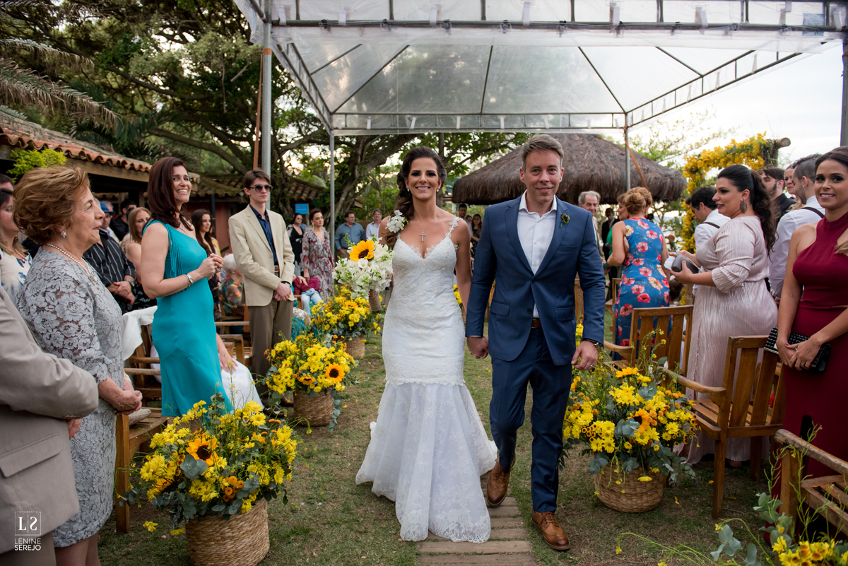 Casamento em Búzios, Nanda e Victor, decoração Vagalumes e Pirilampos e Fotografia do Lenine Serejo? Quer mais? Teve Bendito Casamento. Foto 59