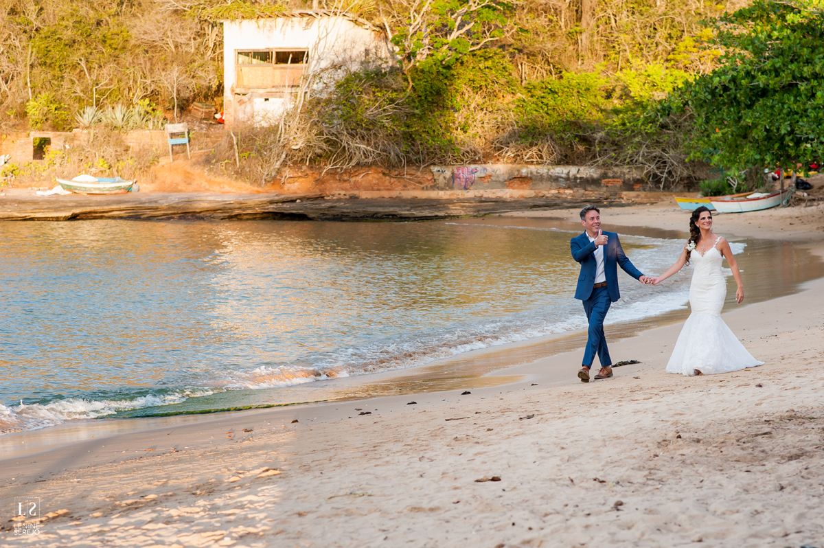 Casamento em Búzios, Nanda e Victor, decoração Vagalumes e Pirilampos e Fotografia do Lenine Serejo? Quer mais? Teve Bendito Casamento. Foto 2