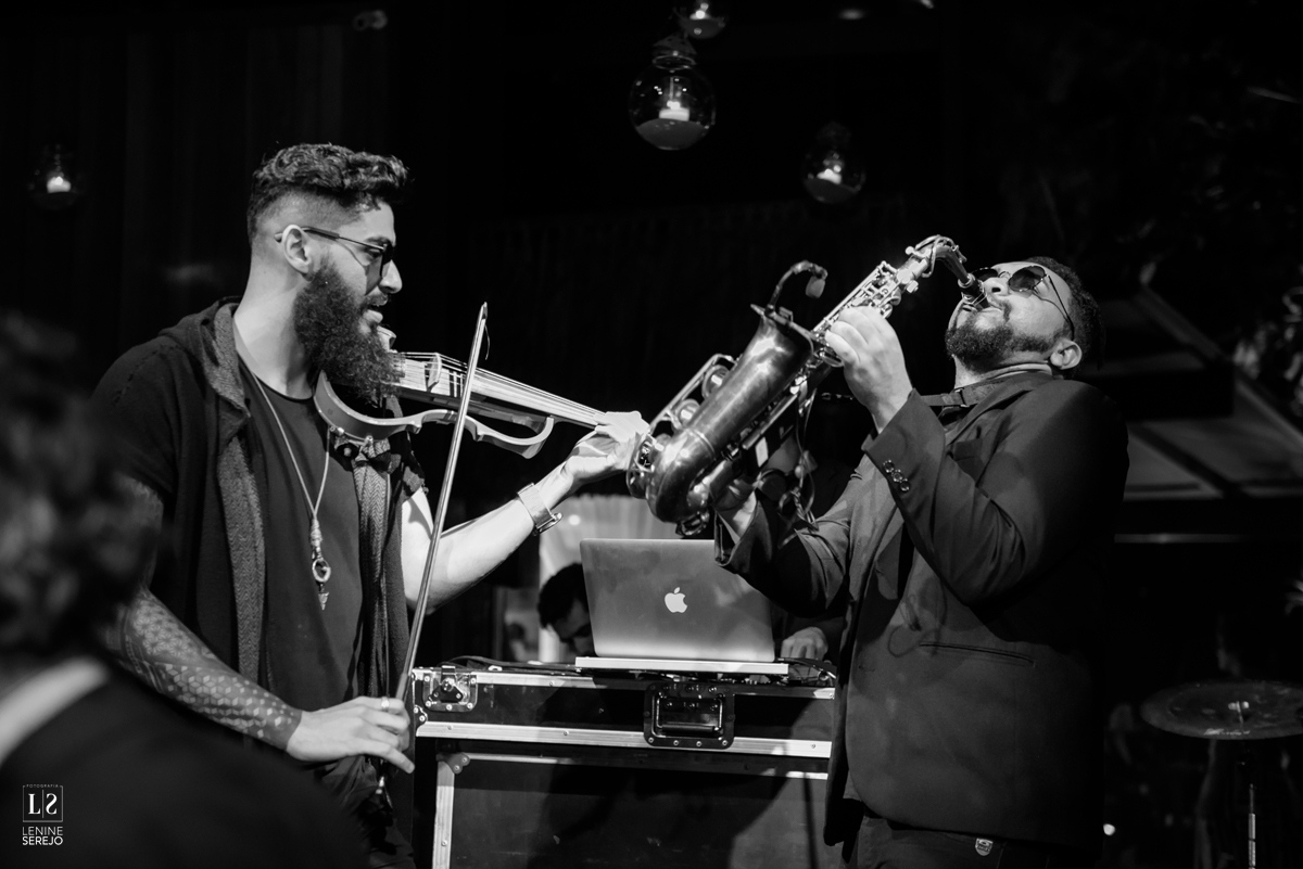 Casamento em Búzios, Nanda e Victor, decoração Vagalumes e Pirilampos e Fotografia do Lenine Serejo? Quer mais? Teve Bendito Casamento. Foto 76