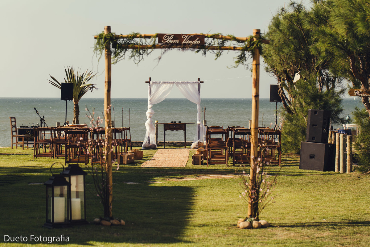 Casamento em Búzios, no estilo: Bohô Chic, Janaina e Vitor 22/07/2017, na Pousada Praia Rasa. Fotografia Dueto. Fodo de Casamento 51