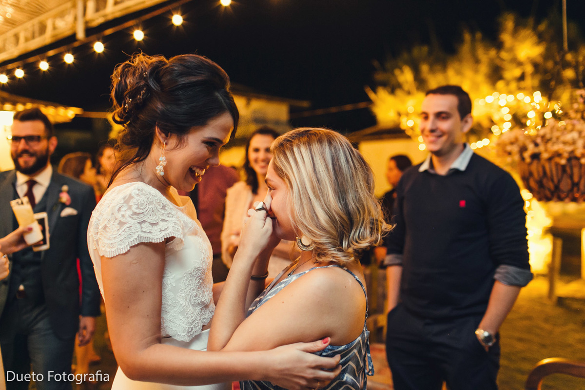 Casamento em Búzios, no estilo: Bohô Chic, Janaina e Vitor 22/07/2017, na Pousada Praia Rasa. Fotografia Dueto. Fodo de Casamento 81