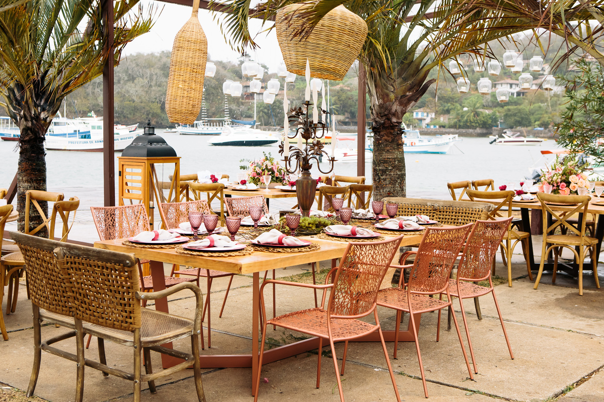 EF Cerimonial - Casamento em Búzios, no Iate Club de Búzios, Noivos: Marcela e Felipe 30/09/2017. Objetos decorativos do Jardim de Ornamentos e Fotografia do Guilherme Tonna. Privilege Buffet Búzios. Foto 24