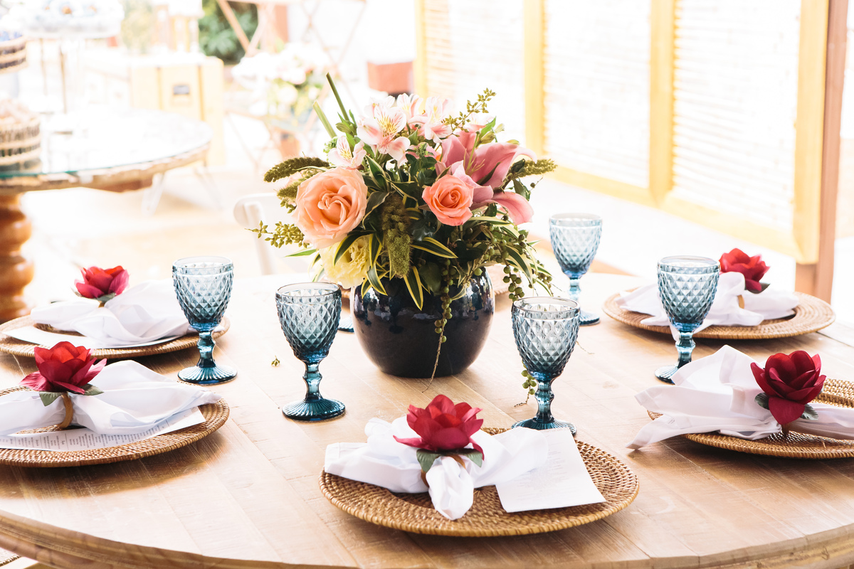 EF Cerimonial - Casamento em Búzios, no Iate Club de Búzios, Noivos: Marcela e Felipe 30/09/2017. Objetos decorativos do Jardim de Ornamentos e Fotografia do Guilherme Tonna. Privilege Buffet Búzios. Foto 25