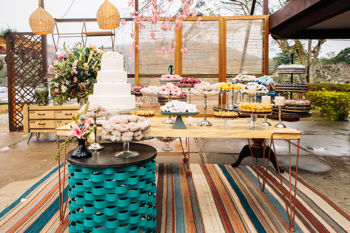 EF Cerimonial - Casamento em Búzios, no Iate Club de Búzios, Noivos: Marcela e Felipe 30/09/2017. Objetos decorativos do Jardim de Ornamentos e Fotografia do Guilherme Tonna. Privilege Buffet Búzios. Foto 27