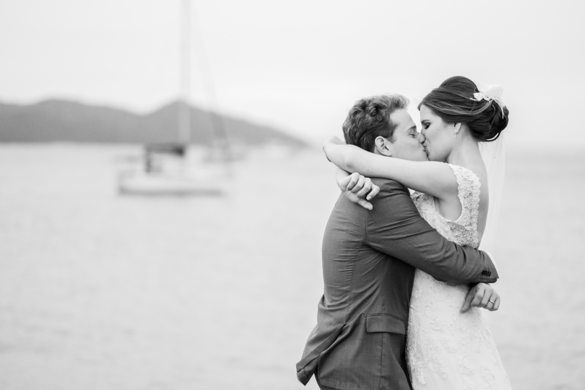 EF Cerimonial - Casamento em Búzios, no Iate Club de Búzios, Noivos: Marcela e Felipe 30/09/2017. Objetos decorativos do Jardim de Ornamentos e Fotografia do Guilherme Tonna. Privilege Buffet Búzios. Foto 3