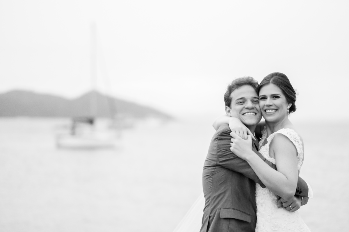 EF Cerimonial - Casamento em Búzios, no Iate Club de Búzios, Noivos: Marcela e Felipe 30/09/2017. Objetos decorativos do Jardim de Ornamentos e Fotografia do Guilherme Tonna. Privilege Buffet Búzios. Foto 6