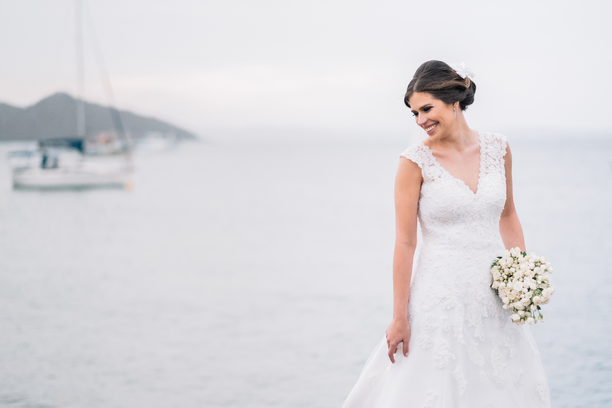 EF Cerimonial - Casamento em Búzios, no Iate Club de Búzios, Noivos: Marcela e Felipe 30/09/2017. Objetos decorativos do Jardim de Ornamentos e Fotografia do Guilherme Tonna. Privilege Buffet Búzios. Foto 2