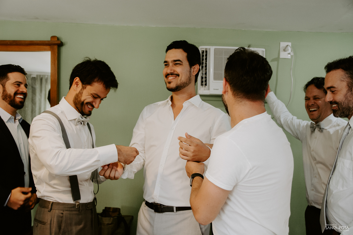 Casamento em Búzios-EF Cerimonial-Noivos Marina e Victor 14/10/2017 - Pousada e Restaurante Praia da Tartargua em Búzios - Decoração da Vagalumes e pirilampos, Euler de Castro e fotografia destination wedding ao ar livre do Frederico Santa Rosa. Foto 42