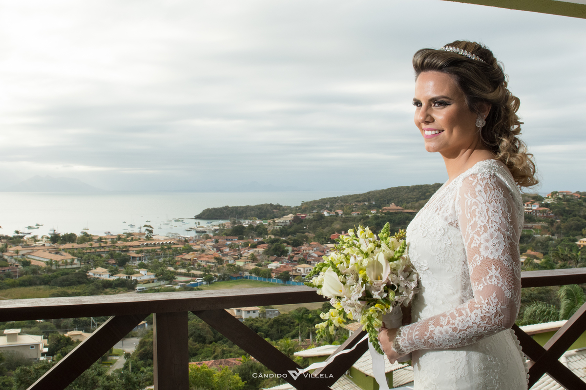 Casamento em Búzios, Paula Pessanha e Guilherme, 12/08/2017 no Costa do Sol Boutique Hotel em Búzios. Banda Rabuja, Decoração da NB Decora, Fotografia do Candido Vilella e Grupo Musical Violive para um casamento inesquecivel. Foto 54
