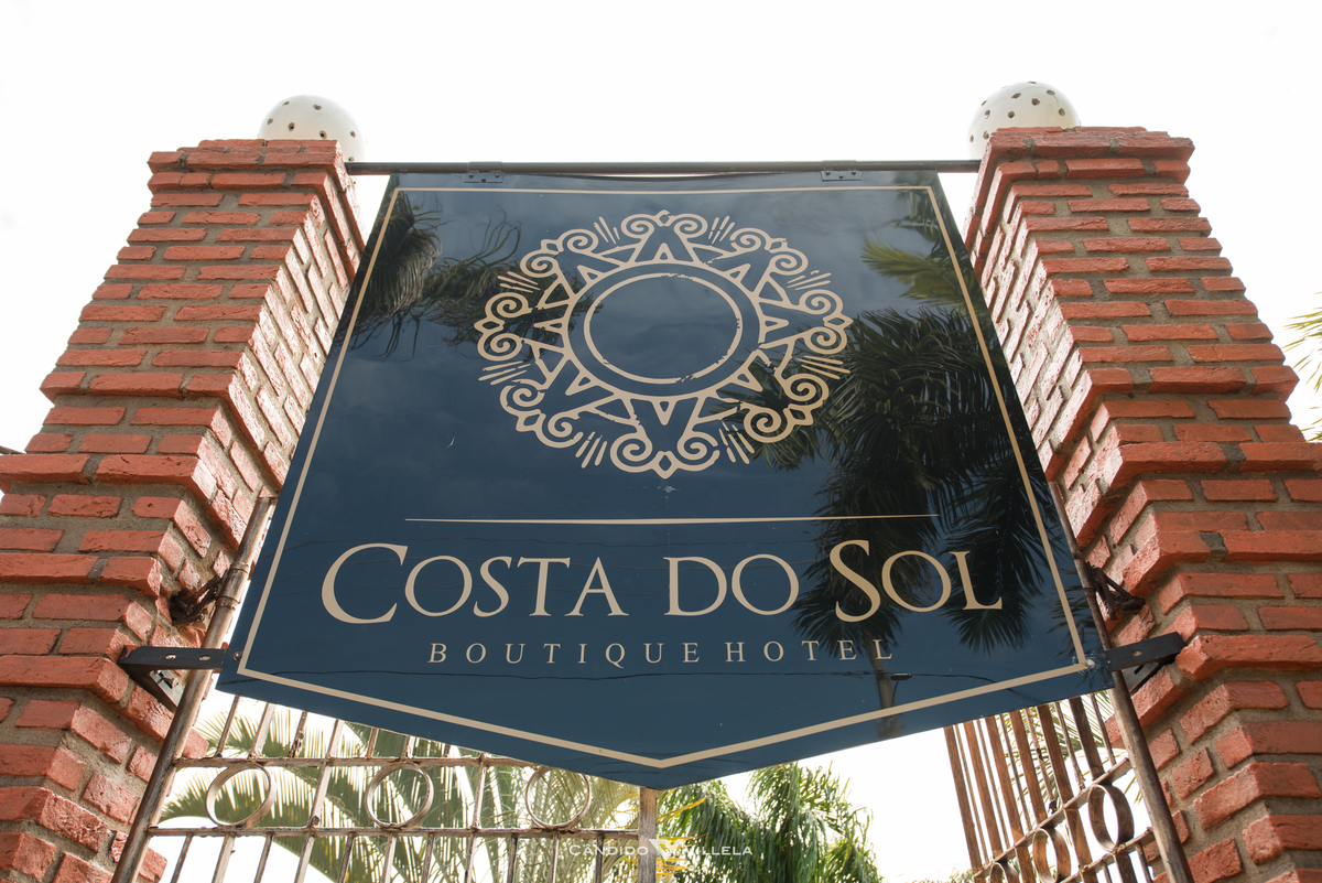 Casamento em Búzios, Paula Pessanha e Guilherme, 12/08/2017 no Costa do Sol Boutique Hotel em Búzios. Banda Rabuja, Decoração da NB Decora, Fotografia do Candido Vilella e Grupo Musical Violive para um casamento inesquecivel. Foto 18