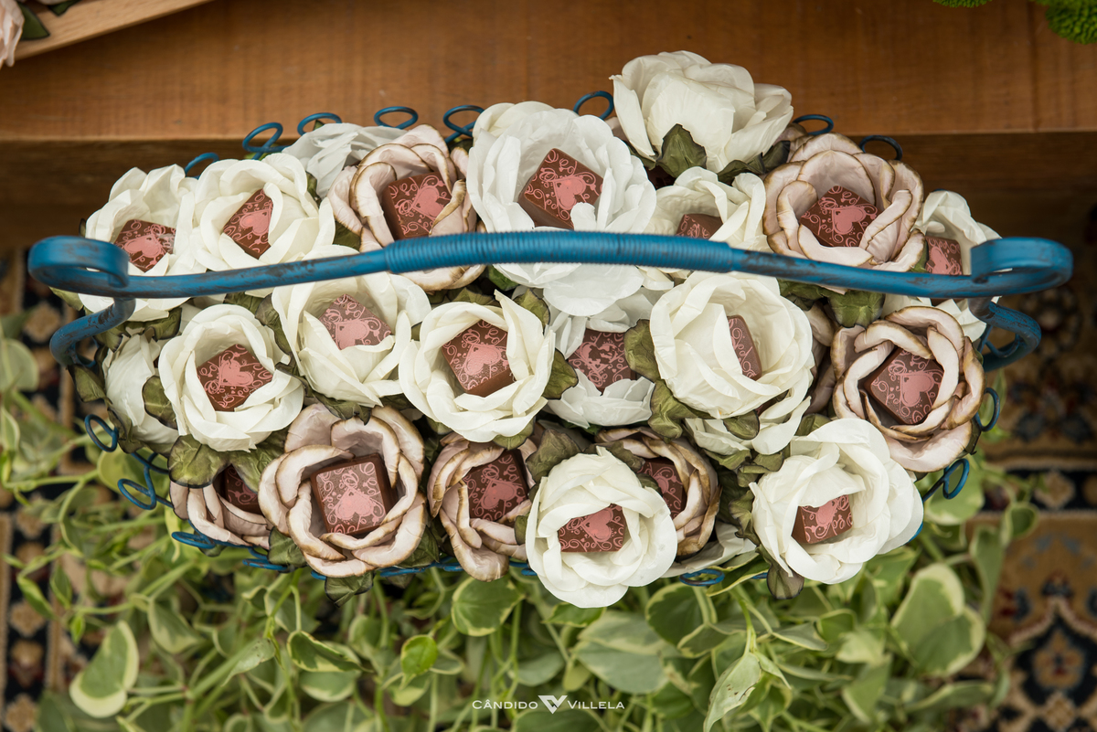 Casamento em Búzios, Paula Pessanha e Guilherme, 12/08/2017 no Costa do Sol Boutique Hotel em Búzios. Banda Rabuja, Decoração da NB Decora, Fotografia do Candido Vilella e Grupo Musical Violive para um casamento inesquecivel. Foto 22