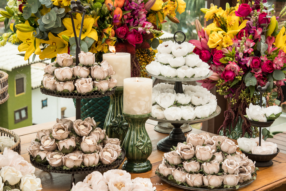 Casamento em Búzios, Paula Pessanha e Guilherme, 12/08/2017 no Costa do Sol Boutique Hotel em Búzios. Banda Rabuja, Decoração da NB Decora, Fotografia do Candido Vilella e Grupo Musical Violive para um casamento inesquecivel. Foto 27