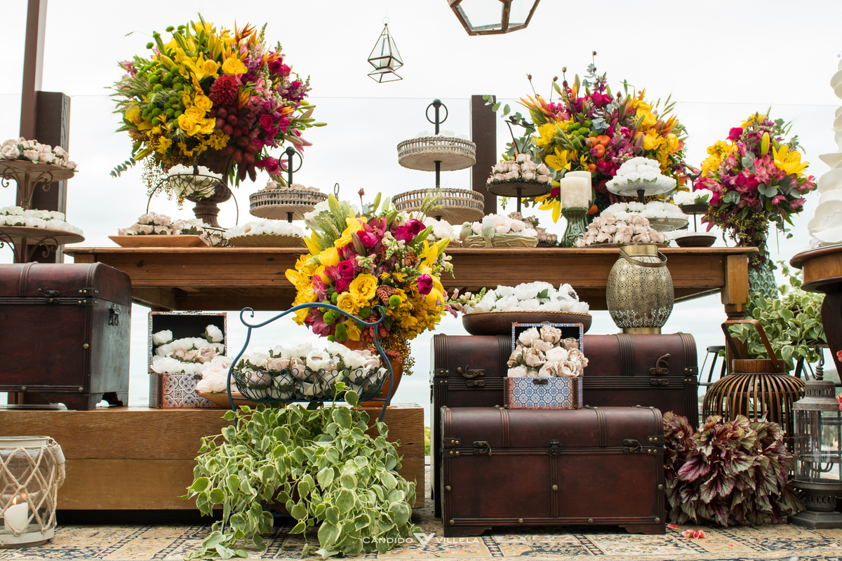Casamento em Búzios, Paula Pessanha e Guilherme, 12/08/2017 no Costa do Sol Boutique Hotel em Búzios. Banda Rabuja, Decoração da NB Decora, Fotografia do Candido Vilella e Grupo Musical Violive para um casamento inesquecivel. Foto 28