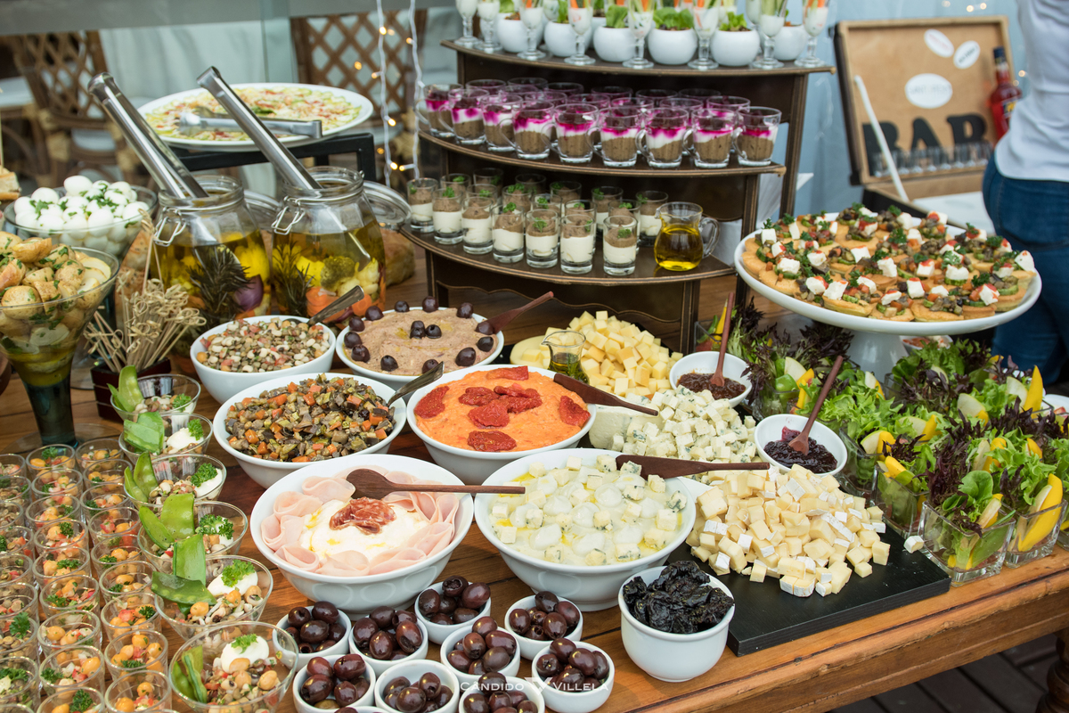 Casamento em Búzios, Paula Pessanha e Guilherme, 12/08/2017 no Costa do Sol Boutique Hotel em Búzios. Banda Rabuja, Decoração da NB Decora, Fotografia do Candido Vilella e Grupo Musical Violive para um casamento inesquecivel. Foto 31