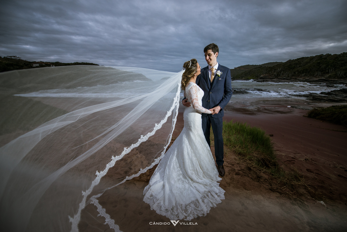 Casamento em Búzios, Paula Pessanha e Guilherme, 12/08/2017 no Costa do Sol Boutique Hotel em Búzios. Banda Rabuja, Decoração da NB Decora, Fotografia do Candido Vilella e Grupo Musical Violive para um casamento inesquecivel. Foto 39