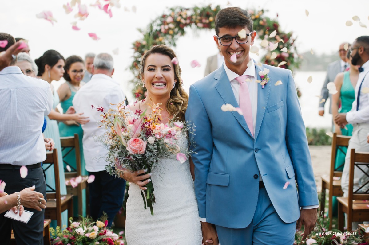 Casamento Juliane e Almir 
 27/10/2018, EF Cerimonial, Casamento em Búzios, Espaço: CasAmar na Praia Rasa com Decoração Bohô e Floral Desconstruído feita pelo Jardim de Ornamentos e Fotografada por Muniz e Maia. FOTO 44