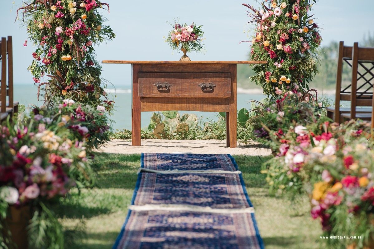 Casamento Juliane e Almir 
 27/10/2018, EF Cerimonial, Casamento em Búzios, Espaço: CasAmar na Praia Rasa com Decoração Bohô e Floral Desconstruído feita pelo Jardim de Ornamentos e Fotografada por Muniz e Maia. FOTO 02