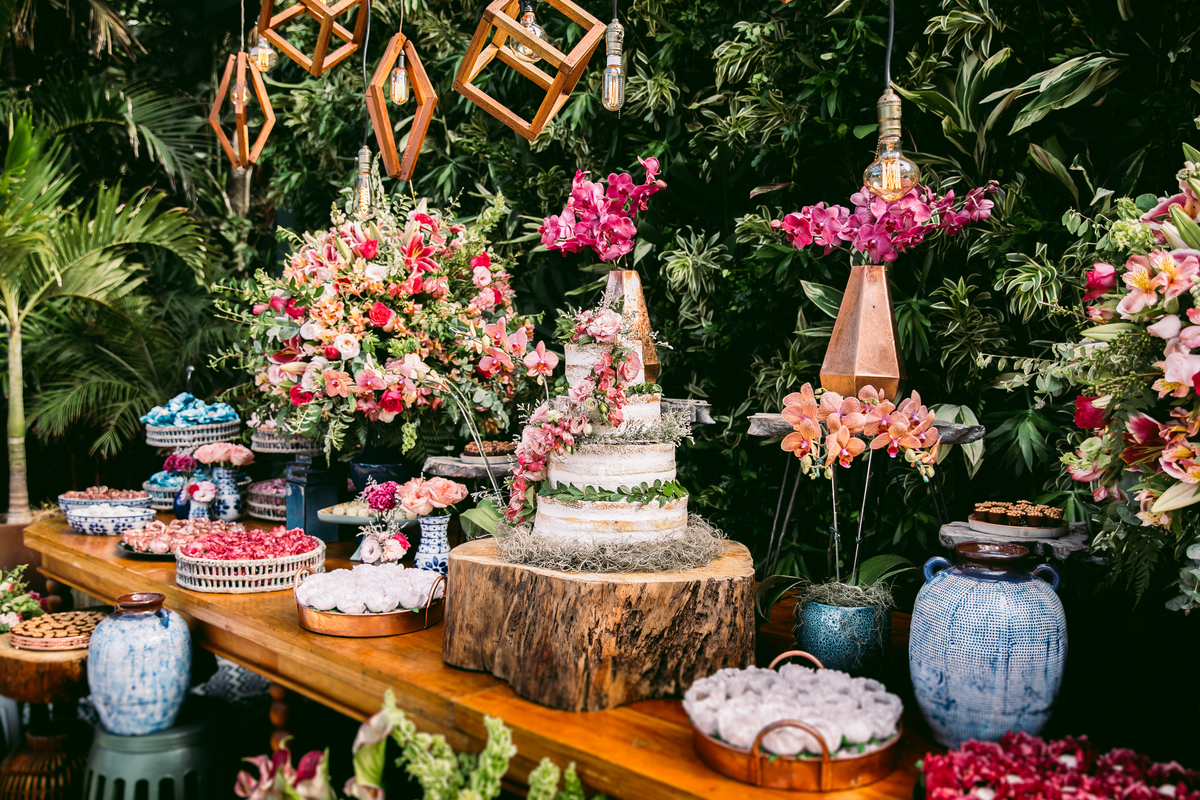 EF Cerimonial-Casamento em Búzios. Paula e Gabriel 2018. Buffet Privilege, Guilherme Tona, Casaba Filmes, MAquiagem Gabi Back, Decoração: Caca Porto e Jardim de Ornamentos. Vestido de noiva MArtu. DJ Dentinho da Playback e Aração LivOn e Violive. FOTO 26