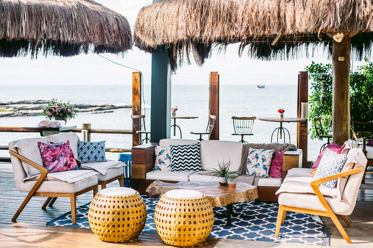 EF Cerimonial-Casamento em Búzios. Paula e Gabriel 2018. Buffet Privilege, Guilherme Tona, Casaba Filmes, MAquiagem Gabi Back, Decoração: Caca Porto e Jardim de Ornamentos. Vestido de noiva MArtu. DJ Dentinho da Playback e Aração LivOn e Violive. FOTO 22