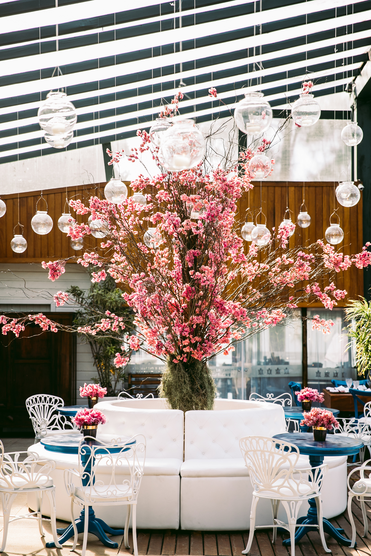 EF Cerimonial-Casamento em Búzios. Paula e Gabriel 2018. Buffet Privilege, Guilherme Tona, Casaba Filmes, MAquiagem Gabi Back, Decoração: Caca Porto e Jardim de Ornamentos. Vestido de noiva MArtu. DJ Dentinho da Playback e Aração LivOn e Violive. FOTO 24