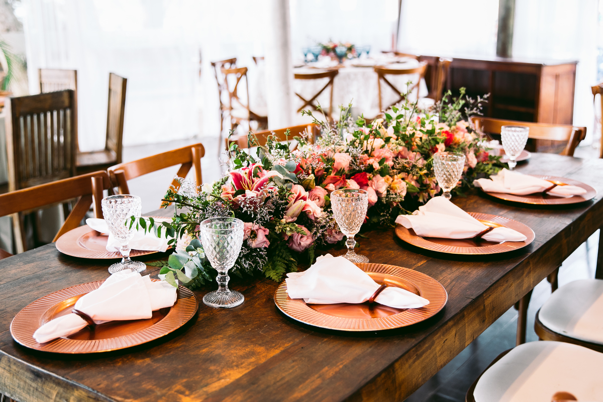EF Cerimonial-Casamento em Búzios. Paula e Gabriel 2018. Buffet Privilege, Guilherme Tona, Casaba Filmes, MAquiagem Gabi Back, Decoração: Caca Porto e Jardim de Ornamentos. Vestido de noiva MArtu. DJ Dentinho da Playback e Aração LivOn e Violive. FOTO 32