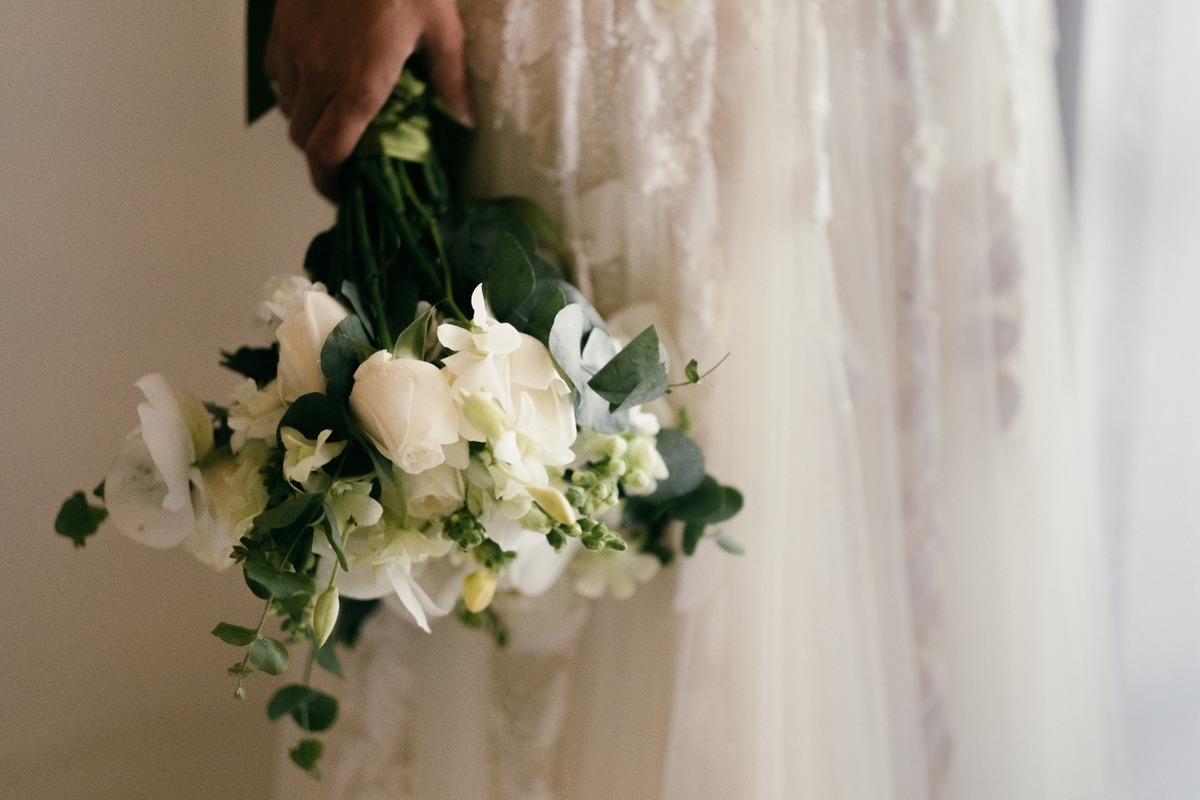 EF Cerimonial-Casamento em Búzios. Paula e Gabriel 2018. Buffet Privilege, Guilherme Tona, Casaba Filmes, MAquiagem Gabi Back, Decoração: Caca Porto e Jardim de Ornamentos. Vestido de noiva MArtu. DJ Dentinho da Playback e Aração LivOn e Violive. FOTO 14