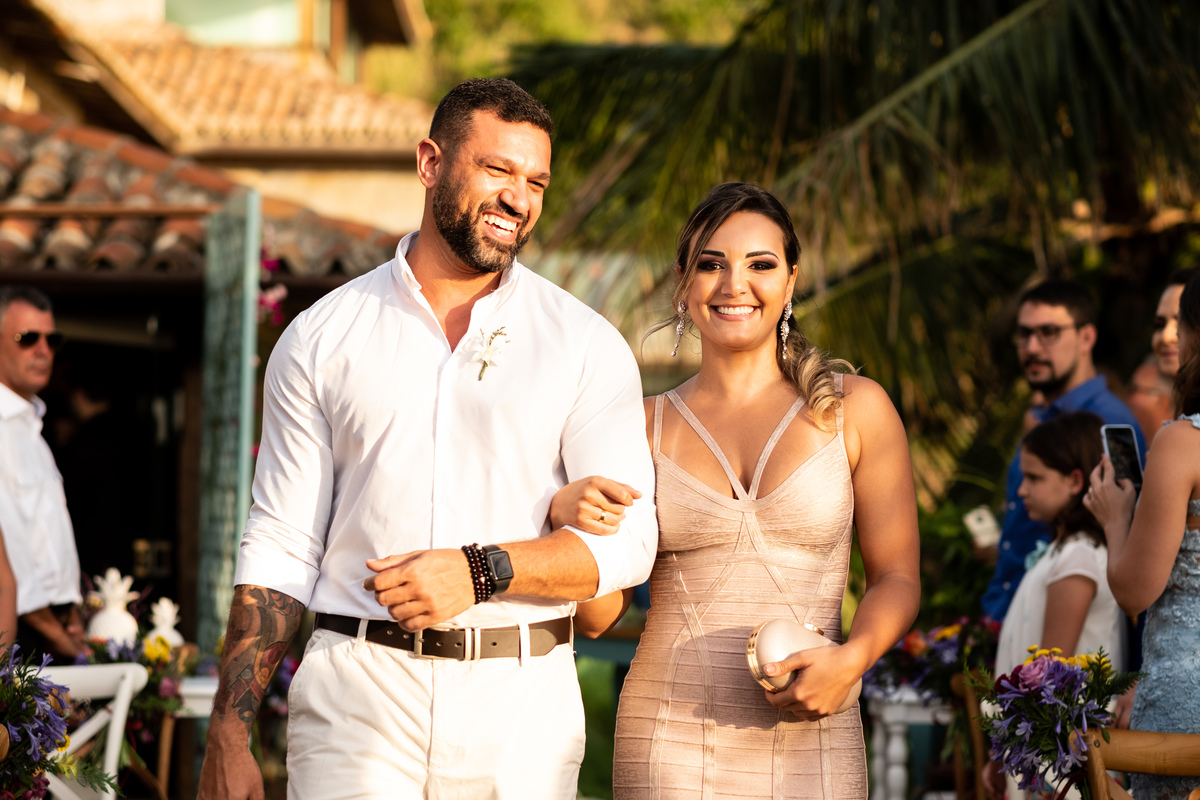 EF Cerimonial-Casamento em Búzios, Tati e Fabio 13/10/2018, Brava Casa Búzios. Decoração da Ello4 Eventos, cabelo e maquiagem do Euler de Castro, Vestido Carol Hungria, Fotografia do Guilherme Tonna, Filmagem da Padede Filmes. Grupo do Bola. Fotografia 37