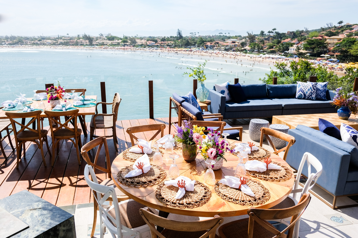 EF Cerimonial-Casamento em Búzios, Tati e Fabio 13/10/2018, Brava Casa Búzios. Decoração da Ello4 Eventos, cabelo e maquiagem do Euler de Castro, Vestido Carol Hungria, Fotografia do Guilherme Tonna, Filmagem da Padede Filmes. Grupo do Bola. Fotografia 34