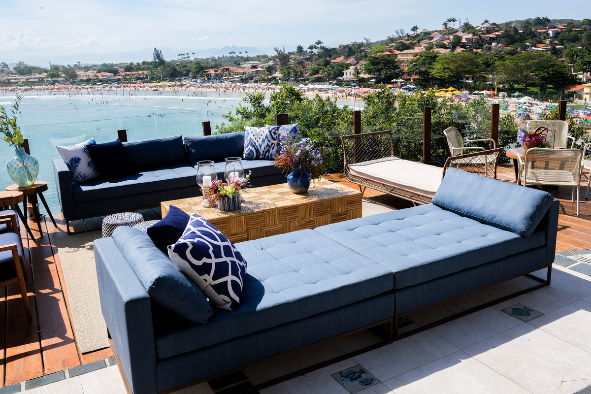 EF Cerimonial-Casamento em Búzios, Tati e Fabio 13/10/2018, Brava Casa Búzios. Decoração da Ello4 Eventos, cabelo e maquiagem do Euler de Castro, Vestido Carol Hungria, Fotografia do Guilherme Tonna, Filmagem da Padede Filmes. Grupo do Bola. Fotografia 26