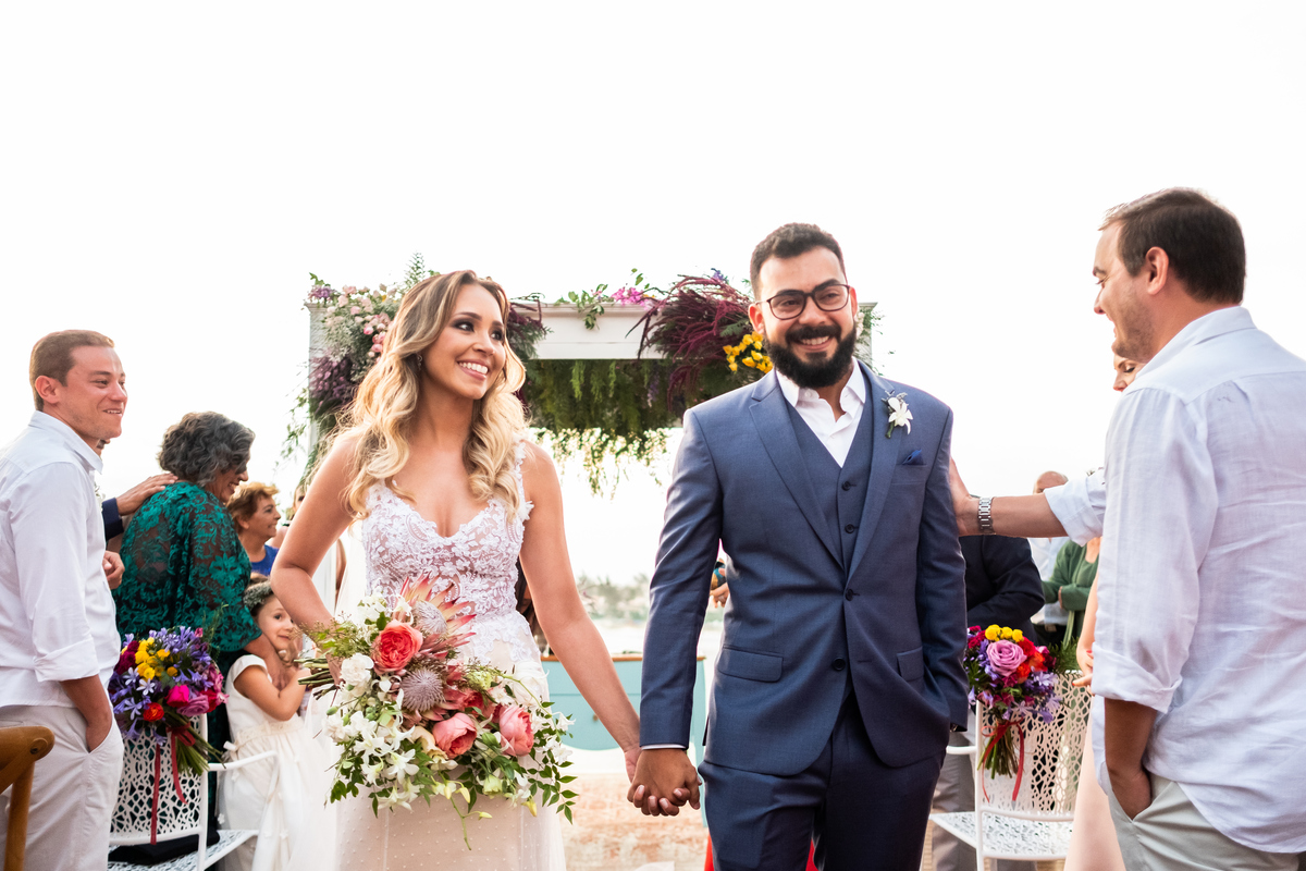EF Cerimonial-Casamento em Búzios, Tati e Fabio 13/10/2018, Brava Casa Búzios. Decoração da Ello4 Eventos, cabelo e maquiagem do Euler de Castro, Vestido Carol Hungria, Fotografia do Guilherme Tonna, Filmagem da Padede Filmes. Grupo do Bola. Fotografia 56