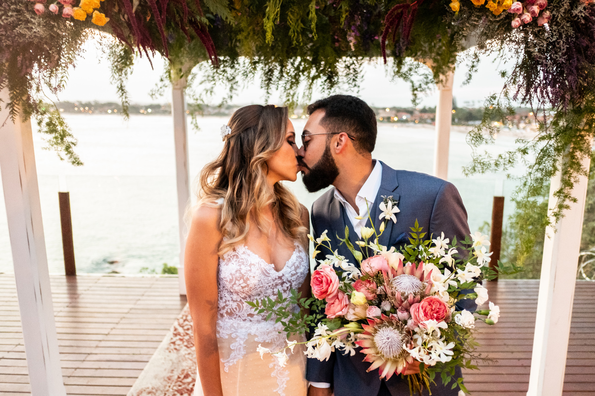 EF Cerimonial-Casamento em Búzios, Tati e Fabio 13/10/2018, Brava Casa Búzios. Decoração da Ello4 Eventos, cabelo e maquiagem do Euler de Castro, Vestido Carol Hungria, Fotografia do Guilherme Tonna, Filmagem da Padede Filmes. Grupo do Bola. Fotografia 63