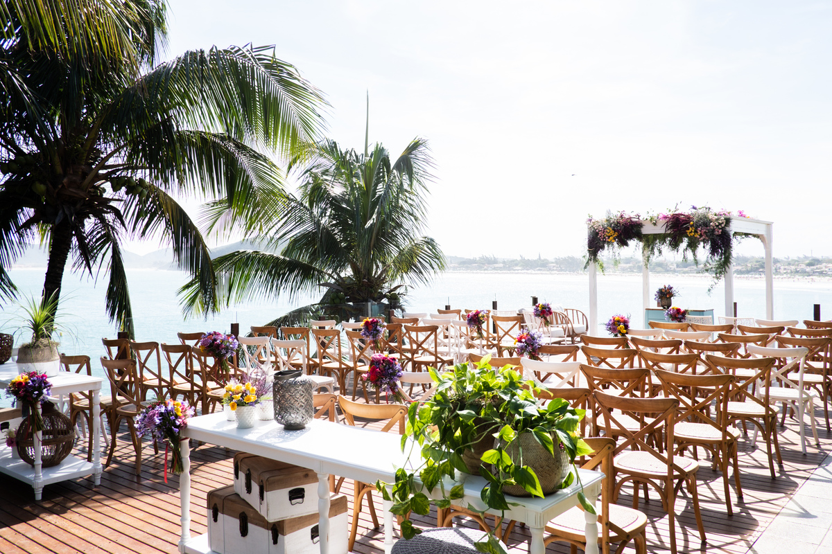 EF Cerimonial-Casamento em Búzios, Tati e Fabio 13/10/2018, Brava Casa Búzios. Decoração da Ello4 Eventos, cabelo e maquiagem do Euler de Castro, Vestido Carol Hungria, Fotografia do Guilherme Tonna, Filmagem da Padede Filmes. Grupo do Bola. Fotografia 14