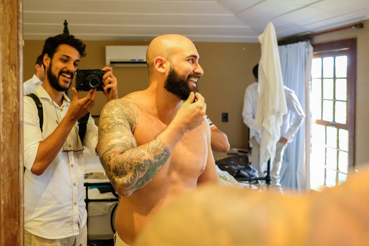 Casamento em Búzios, Fernanda Broncaoe Bruno Ibrain.  07/04/2018. No Local Brava Casa Búzios. EF CErimonial. Gabriel Queiroz Filmes - Guilherme Tonnna Fotografia - Studio 55 Beauty.  Decoração Vagalumes e Pililampos Vestido Carol Hungria. FOTO 16