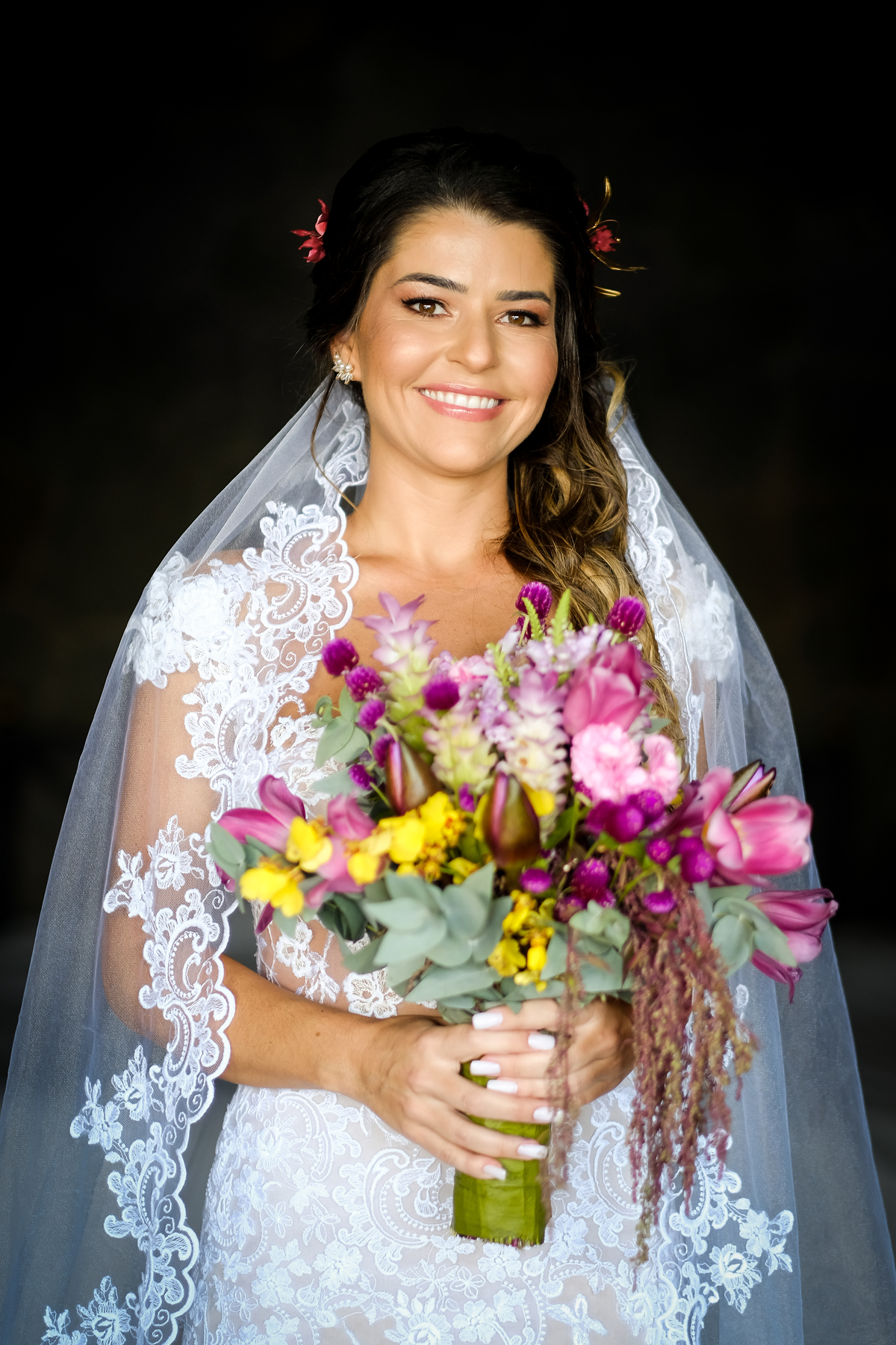 Casamento em Búzios, Fernanda Broncaoe Bruno Ibrain.  07/04/2018. No Local Brava Casa Búzios. EF CErimonial. Gabriel Queiroz Filmes - Guilherme Tonnna Fotografia - Studio 55 Beauty.  Decoração Vagalumes e Pililampos Vestido Carol Hungria. FOTO 15