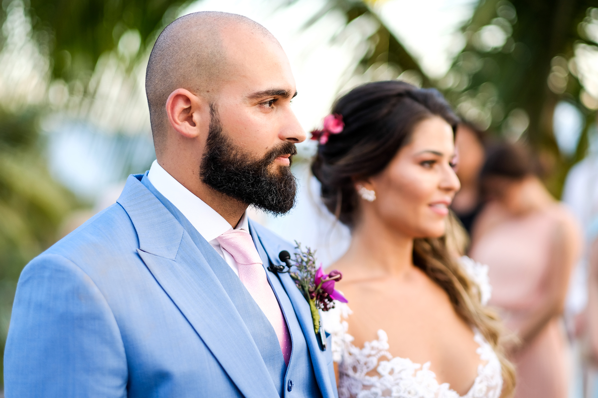 No Local Brava Casa Búzios. EF CErimonial. Gabriel Queiroz Filmes - Guilherme Tonnna Fotografia - Studio 55 Beauty.  Decoração Vagalumes e Pililampos Vestido Carol Hungria. Casamento em Búzios, Fernanda Broncaoe Bruno Ibrain.  07/04/2018. FOTO 47
