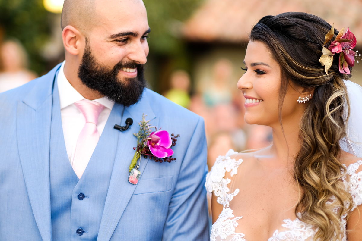 No Local Brava Casa Búzios. EF CErimonial. Gabriel Queiroz Filmes - Guilherme Tonnna Fotografia - Studio 55 Beauty.  Decoração Vagalumes e Pililampos Vestido Carol Hungria. Casamento em Búzios, Fernanda Bronca e Bruno Ibrain.  07/04/2018. FOTO 50