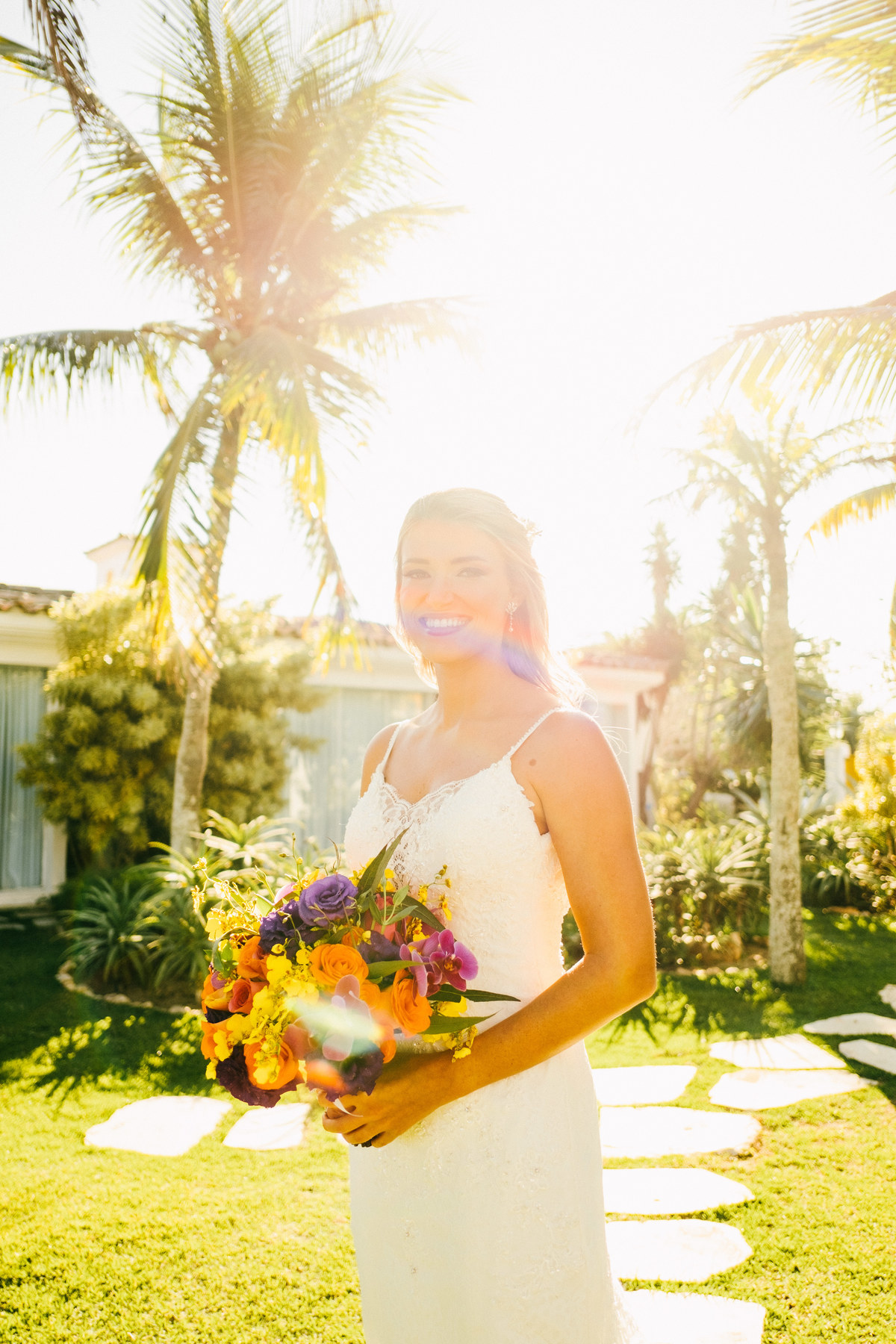 Casamento em Búzios. Mari e Rodrigo. Villa Raphael e Uniq Geribá Búzios. Fotografia Guilherme Tonna. atrações: Violive e LiveON Buzios. Decoração NB Decora e CAsarBúzios. EF CERIMONIAL -Organização de casamento na praia. FOTO 01