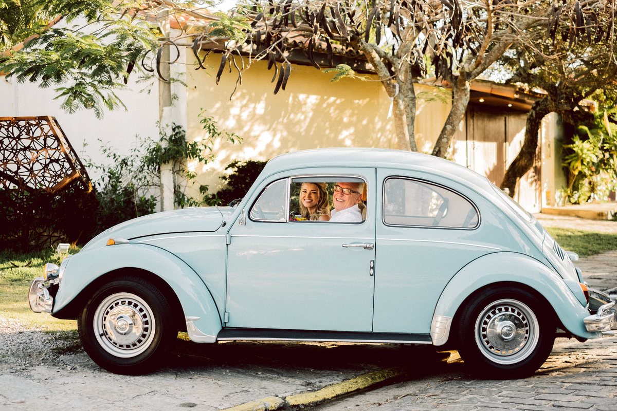 Casamento em Búzios. Mari e Rodrigo. Villa Raphael e Uniq Geribá Búzios. Fotografia Guilherme Tonna. atrações: Violive e LiveON Buzios. Decoração NB Decora e CAsarBúzios. EF CERIMONIAL -Organização de casamento na praia. FOTO 17