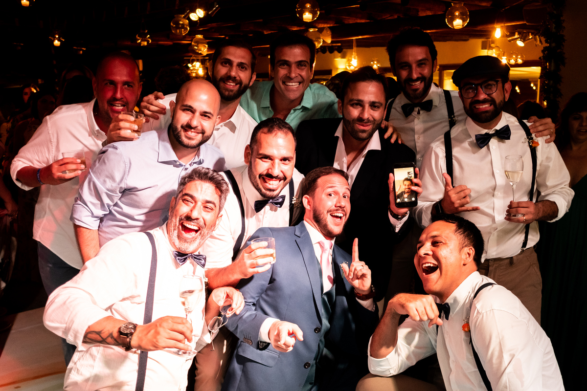 Casamento em Búzios. Mari e Rodrigo. Villa Raphael e Uniq Geribá Búzios. Fotografia Guilherme Tonna. atrações: Violive e LiveON Buzios. Decoração NB Decora e CAsarBúzios. EF CERIMONIAL -Organização de casamento na praia. FOTO 40