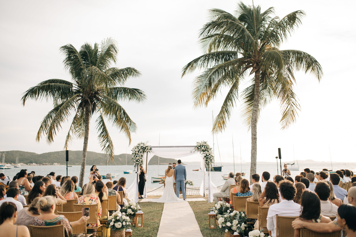 cerimonia de casamento em buzios que aconteceu no iate clube 