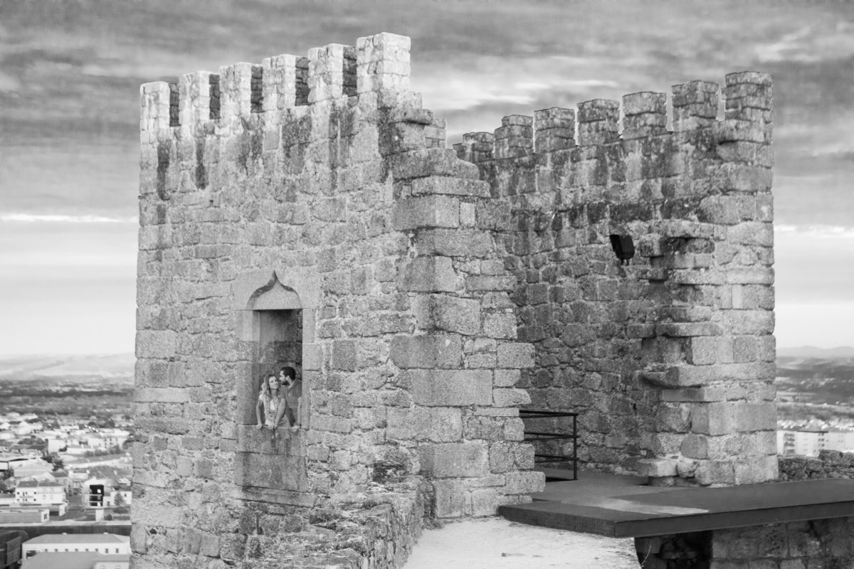 elodie-e-tiago-namorados-castelo-branco-castelo-de-castelo-branco-amazing-photo