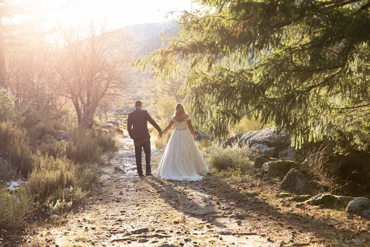 luisa-e-tiago-sessao-fotografica-pos-casamento-covao-dametade-noivos-passeio-flare