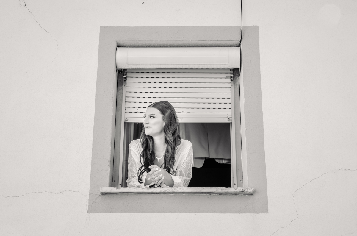 dia-do-casamento-noiva-janela